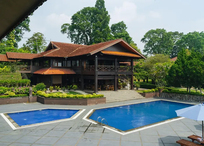 RedDoorz Premium @ Lido Sukabumi Hotel Cicurug